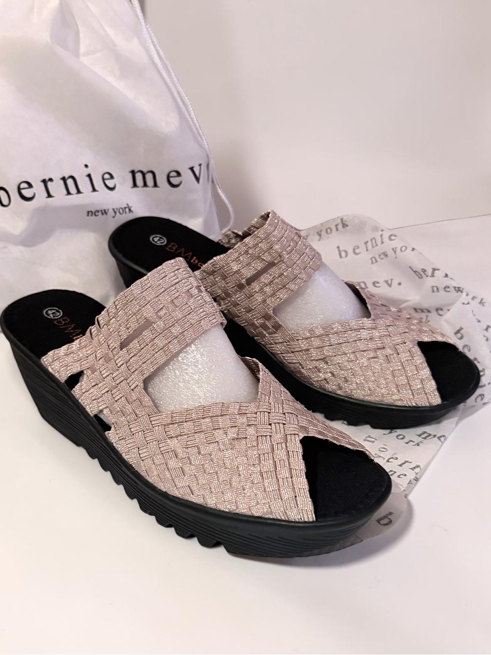 Bernie Mev Blush Shimmer Woven Stretch Wedge Peep-Toe Slide Mules EU42 US10.5-11 - Picture 4 of 14